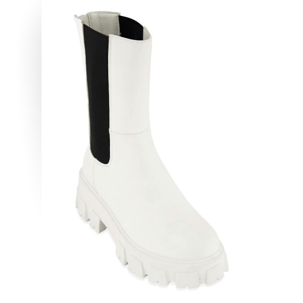 Chelsea Boots! - Picture 1 of 3